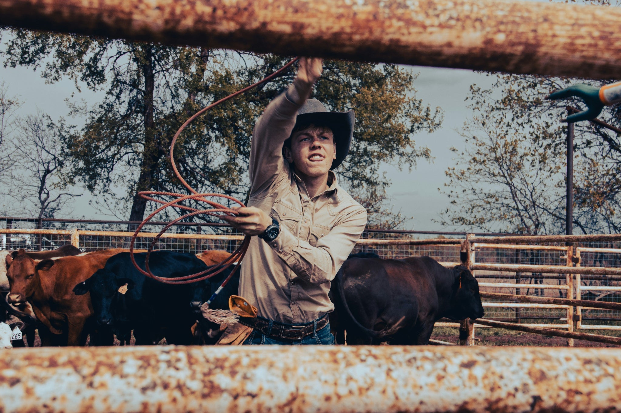 Cowboy wearing a grey beaver felt Hitmaker Hat